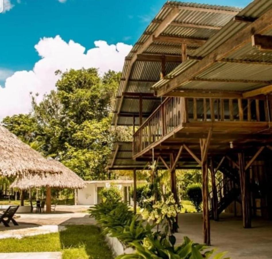 Hotel Karupa Amazonas Летісія Екстер'єр фото